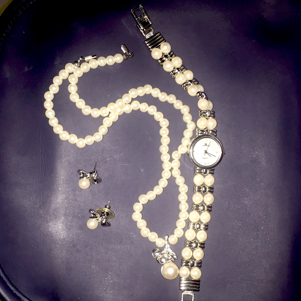 Pearl Jewelry Set (Replica)